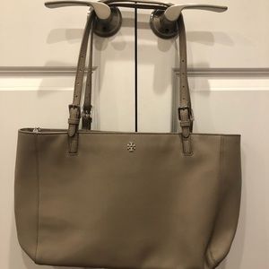 Great Tory Burch shoulder bag.